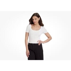 Universal Thread Women's XL White Ribbed Shrunken Short Sleeve Scoop Neck Tee